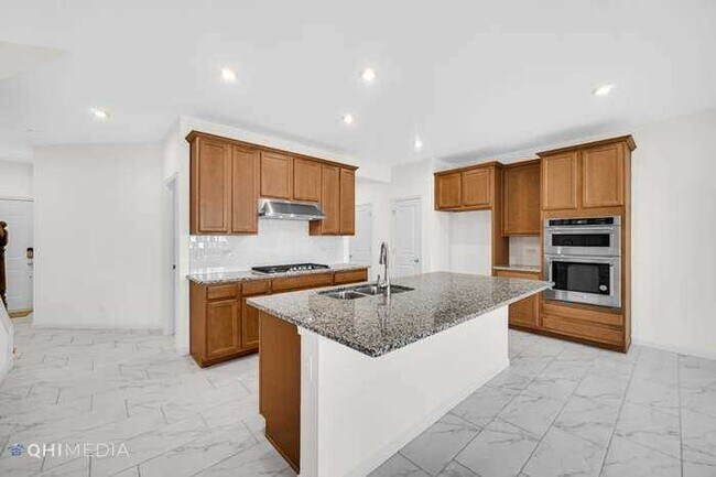 Building Photo - 458 Watercress Dr