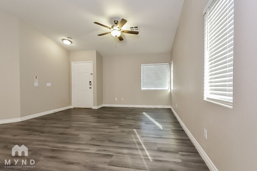 Building Photo - 4631 Victoria Garden Ave