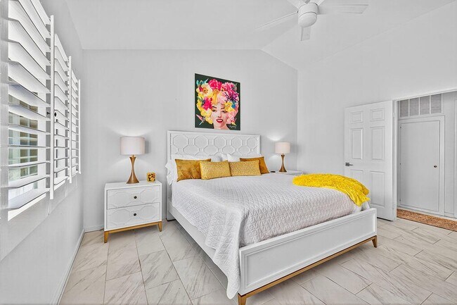 Building Photo - 77707 Cll Las Brisas S