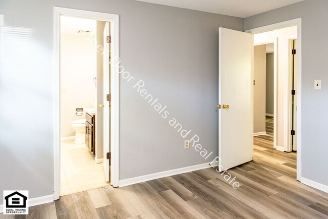 Building Photo - 7726 Tipperary Trail