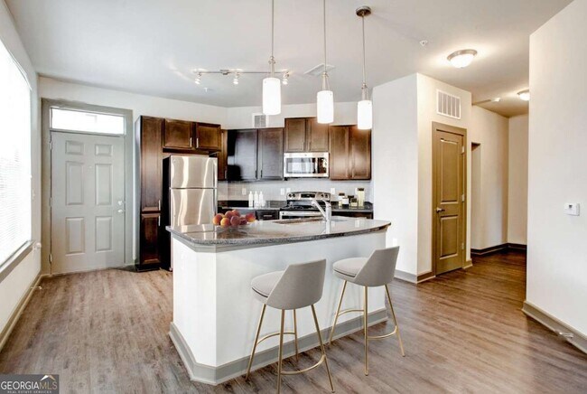 Building Photo - 800 Milwood St