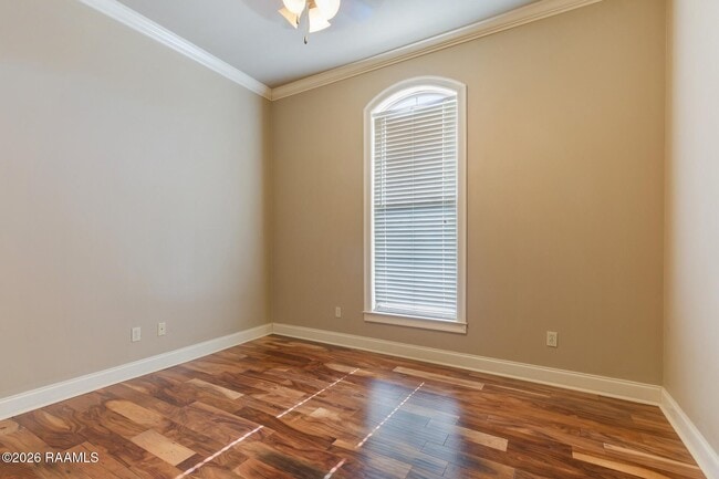 Building Photo - 814 Flambant Dr