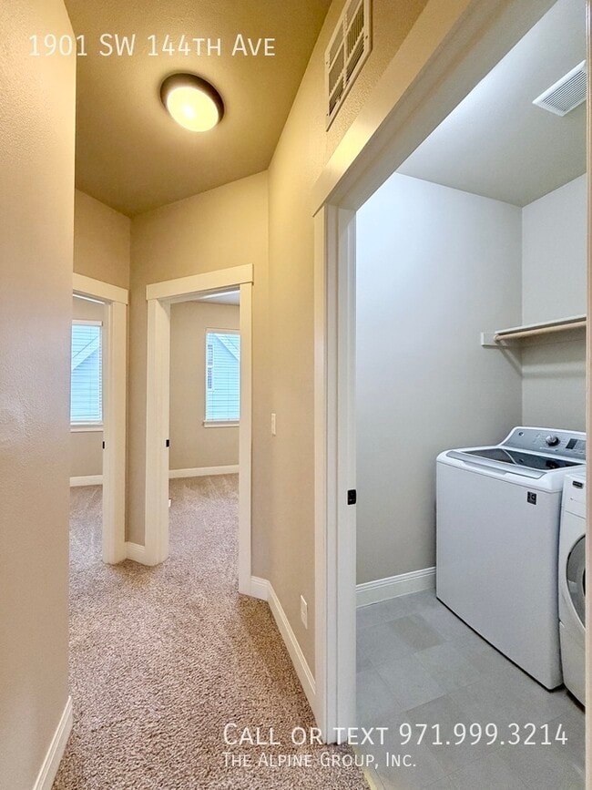 Building Photo - 1901 SW 144th Ave