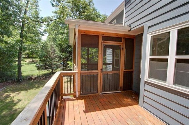 Building Photo - 1210 Rocky Rd