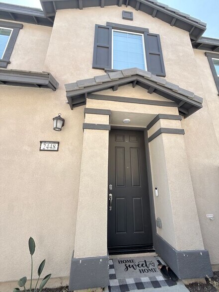 Building Photo - 2448 Powell Dr