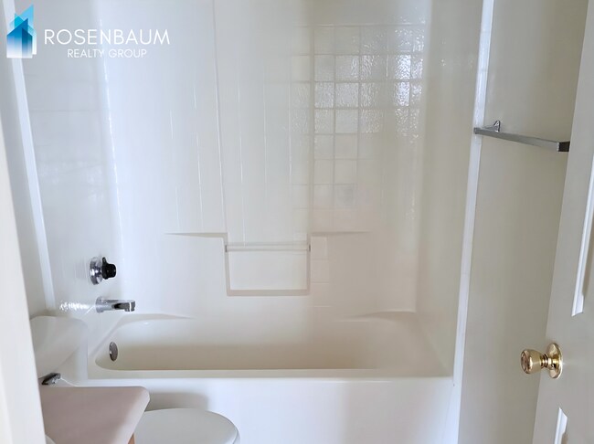 Building Photo - Charming 2-bedrooms, 2-baths home nestled in the heart of Prescott Valley!