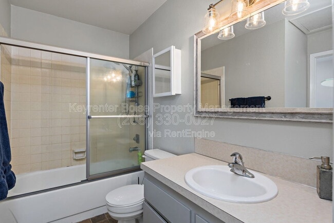 Building Photo - 3039 S Cantrell Ln