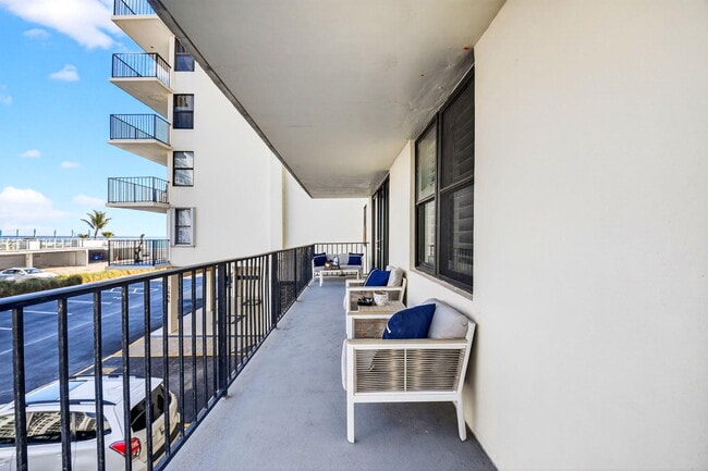 Building Photo - 3456 S Ocean Blvd