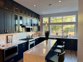 Building Photo - 2012 Uptown Aly