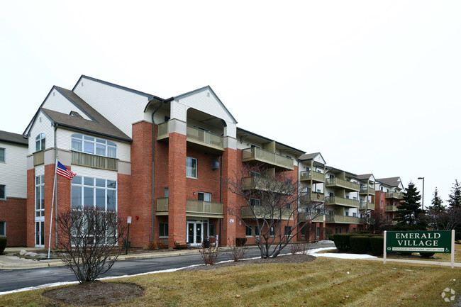 Building Photo - Emerald Village