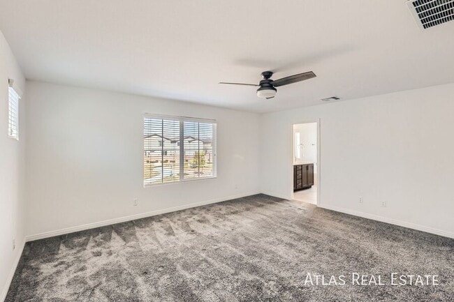 Building Photo - 3028 Misty Pine Ave.