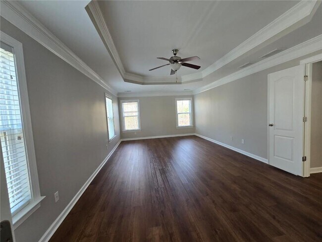 Building Photo - 3845 Dalwood Dr