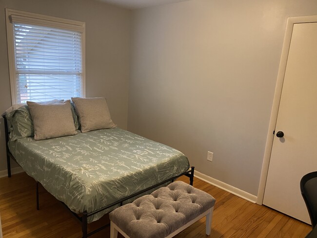 Bedroom 2 - 409 Jones Franklin Rd