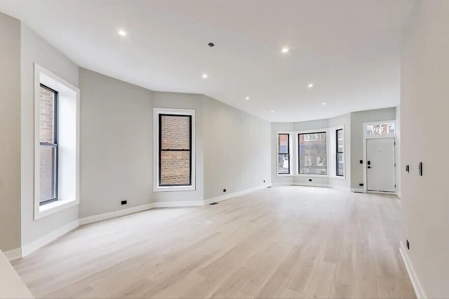 Building Photo - 1311 N Rockwell St