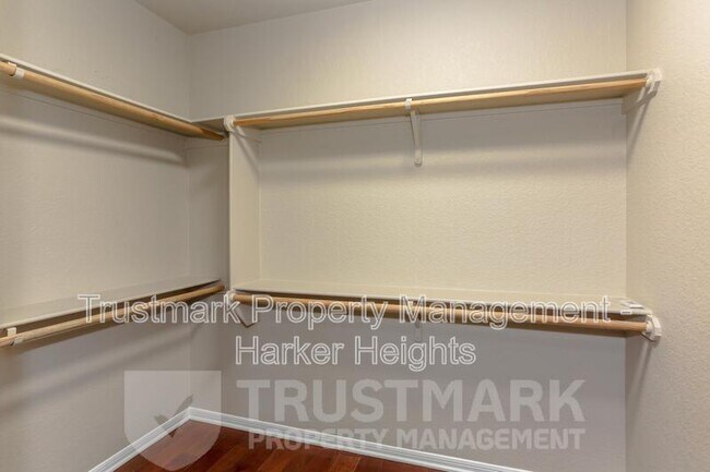 Building Photo - 3104 Sabine Cove