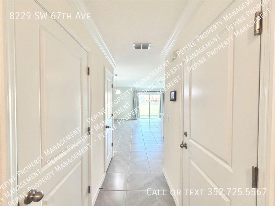 Building Photo - 8229 SW 67th Ave