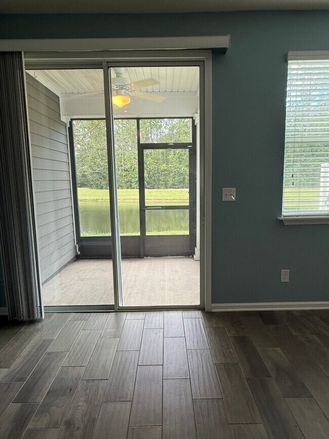 Building Photo - 96 Servia Dr