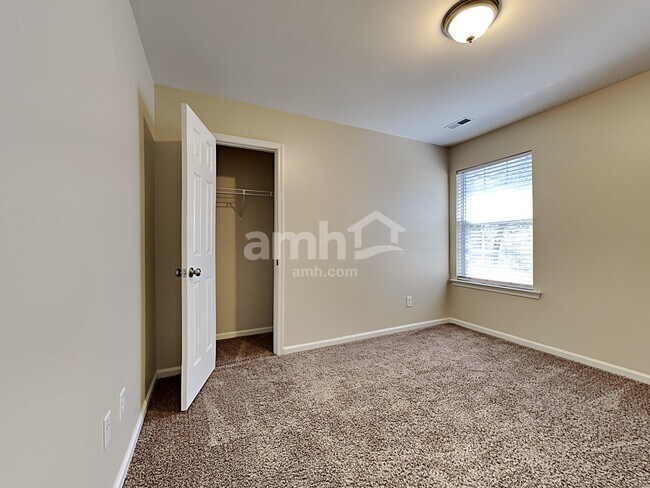 Building Photo - 5405 Red Fork Ln