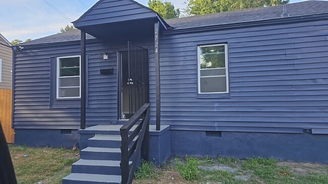 Primary Photo - 2724 Henley Dr