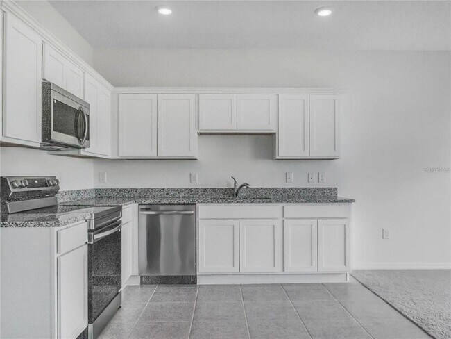 Building Photo - 130 Mandovi St