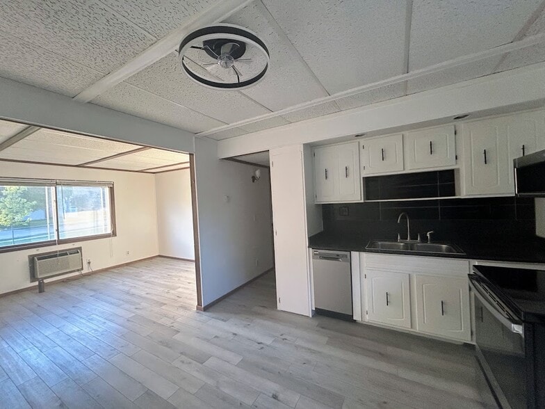 Building Photo - 1420 Maricopa Dr