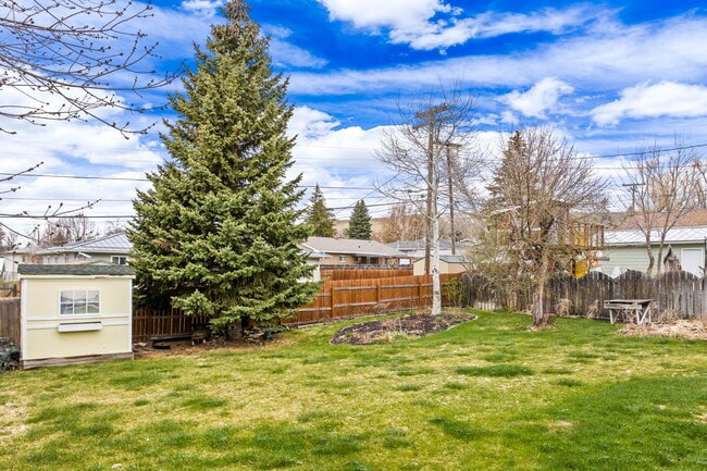 Building Photo - 1004 11th St NW