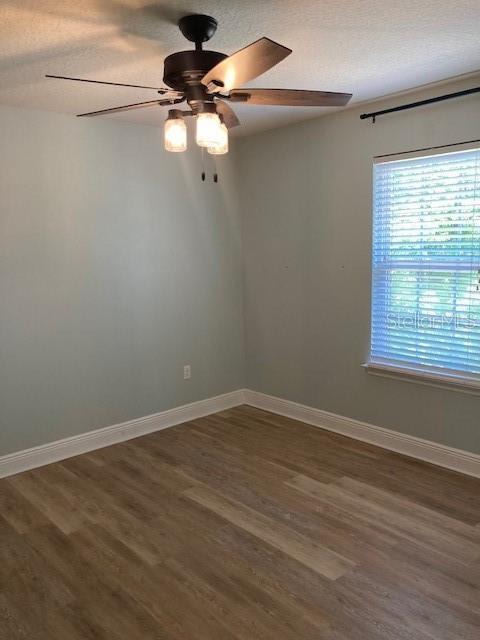 Building Photo - 7 Roxanne Pl