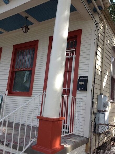 Building Photo - 222 N Olympia St