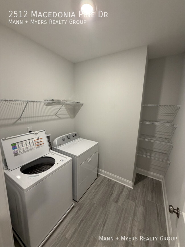 Building Photo - 2512 Macedonia Pine Dr