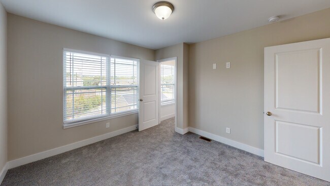 Building Photo - 2309 Anderson Rd