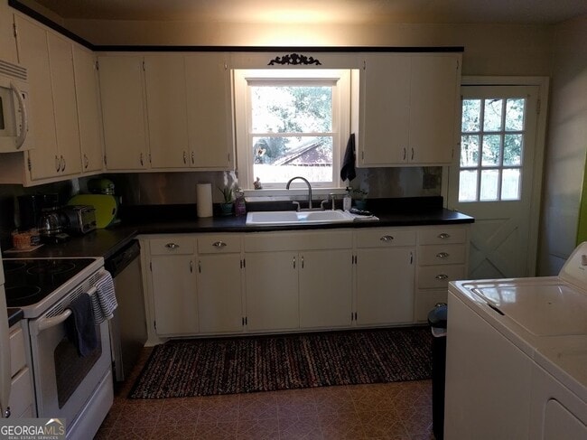 Building Photo - 170 Windsor Ct