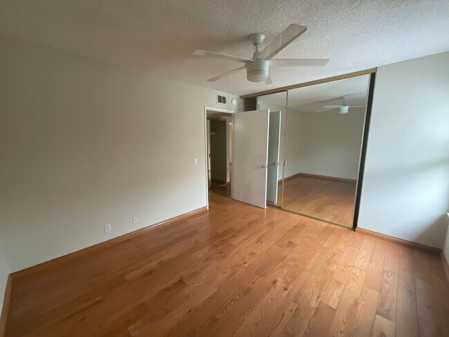 Building Photo - 147 Lemon Grove