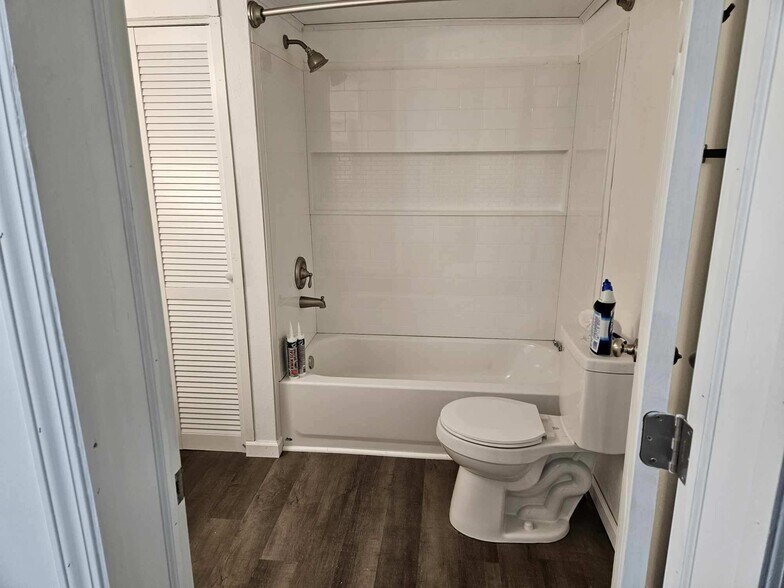 Building Photo - 6711 Vincent Hill Rd