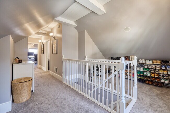 Building Photo - 4BR SW Minneapolis Rental w/EnSuite + Walk to Lake Harriet + April 1 Move-In + Pet Friendly