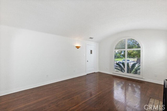 Building Photo - 5466 Templeton St