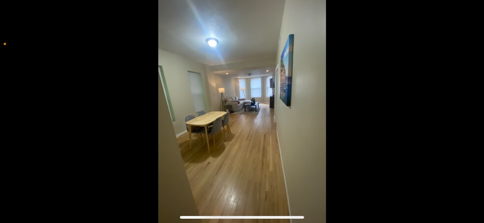 Building Photo - 3128 W 38th Pl