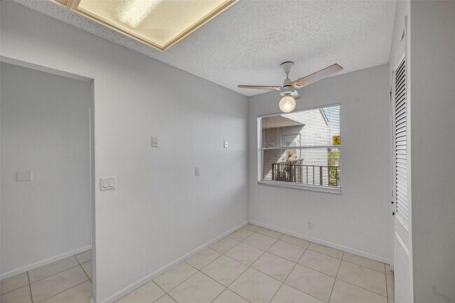 Building Photo - 14773 Cumberland Dr