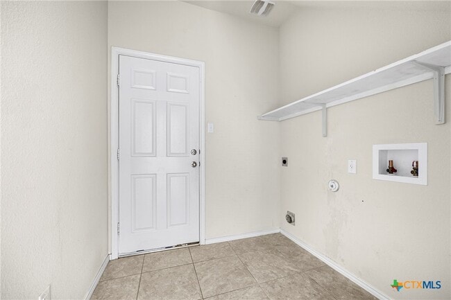 Building Photo - 1414 Fawn Lily Dr