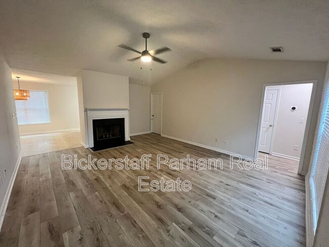 Building Photo - 3007 Nancy Dr