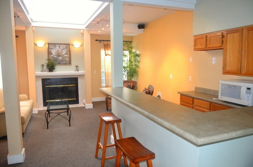 Building Photo - 16817 Larch Way