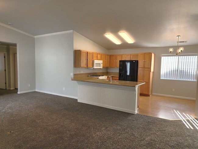 Building Photo - Patio Home For Rent in Winhaven Gardens