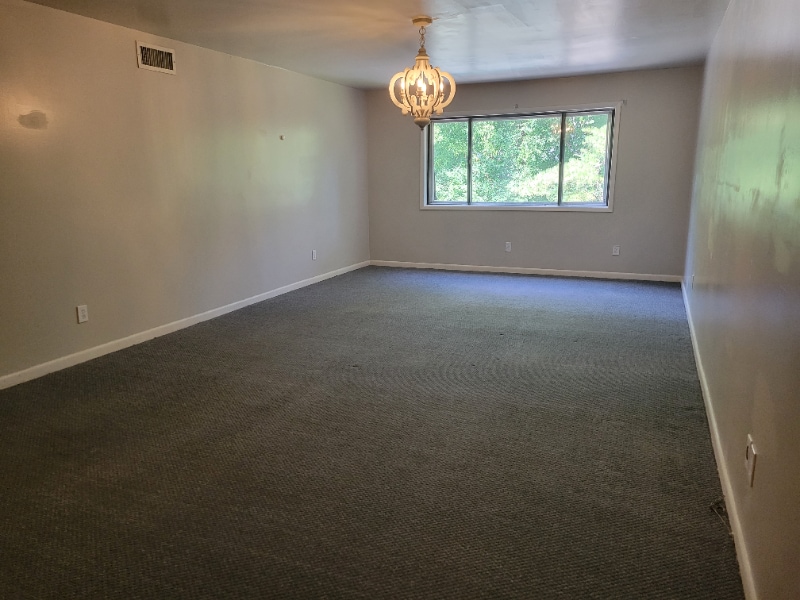 Building Photo - 10025 Nadina Dr SE