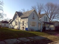 Building Photo - 330 Mayne St