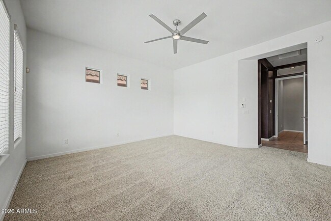 Building Photo - 1902 E Desert Ln