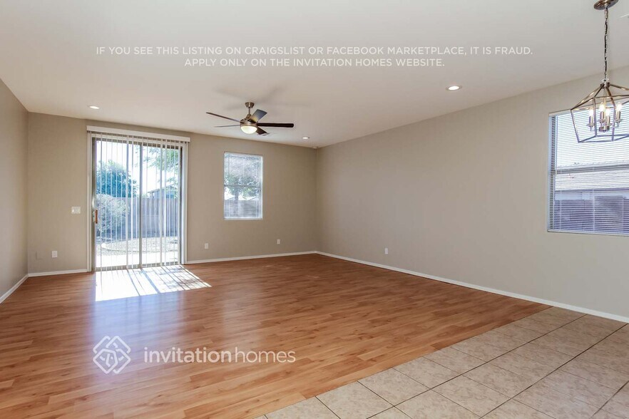Building Photo - 11727 W Foothill Ct