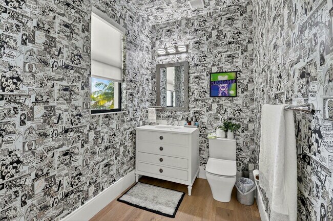 Building Photo - 16892 Strasbourg Ln