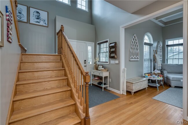 Building Photo - 117 MillCreek Ln