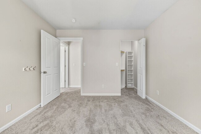 Building Photo - 9035 SW Ivory St