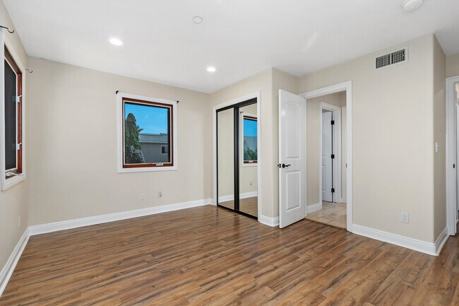 Building Photo - 148 W Marquita