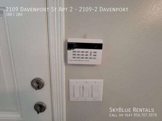 Building Photo - 2109 Davenport St